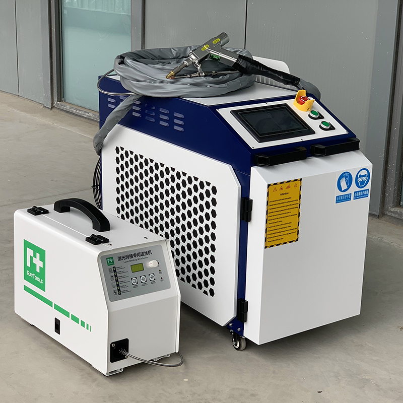 2026 Portable Handheld 1500w 2000w 3000w Fiber Laser Welder 4 in 1 Laser Welding Machine for Steel Aluminum 